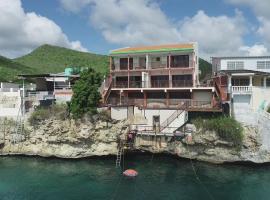 Lagun Ocean View Villa with Own Private Beach – domek wiejski w mieście Westpunt