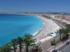 A & H Rooms + WIFI, hotel i Nice