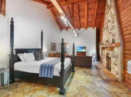 Wimberley Log Cabins Resort and Suites- Unit 1