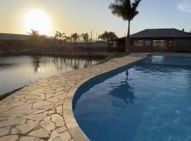 Casa Sonia&Rei em condo fechado, vista para o jardim, lejlighed i B&uacute;zios