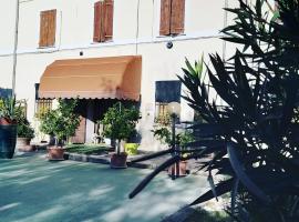 Agriturismo Corte Matiola, hotel com estacionamento em Libiola
