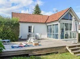 2 Bedroom Beautiful Home In Smedstorp
