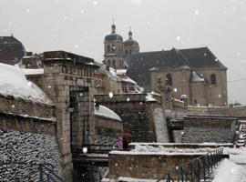 La Belle Epoque - au coeur de la Cité médiévale, hotel en Briançon