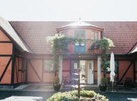 Villa Hasselbacken, hotell i Simrishamn