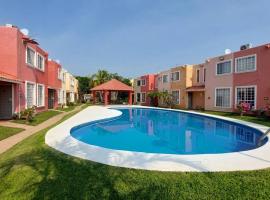 Casa Acá Diamante Gaviotas, villa en Acapulco