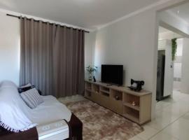 Apartamento Doce Aconchego - RESIDENCIAL WAKI 05, feriebolig i Dourados