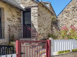 Beautiful Home In Lannion With Wifi And 2 Bedrooms