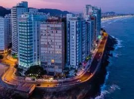 Grand Hotel Guarujá - A sua Melhor Experiência Beira Mar na Praia!