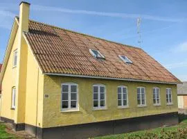 4 Bedroom Stunning Home In Gudhjem
