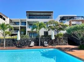 Luxury beach house with spectacular sea view and pool