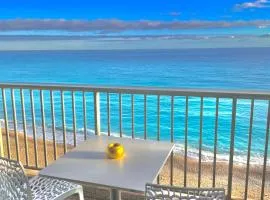 SEAVIEWS BY JENNI MENTON, LA SUITE, Superbe Front de mer, top emplacement avec terrasse et parking!