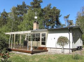 Amazing home in Aakirkeby with 2 Bedrooms and WiFi, cottage in Vester Sømarken