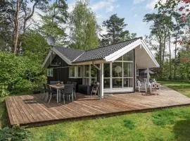 Beautiful Home In Græsted With Wifi