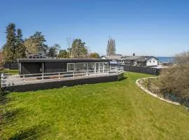 3 Bedroom Beautiful Home In Strøby