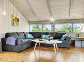 Stunning Home In Strøby With Wifi