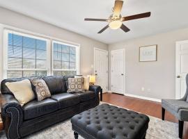 Cozy 3bedroom Bungalow In Davidson Sleeps 8, hotel en Davidson