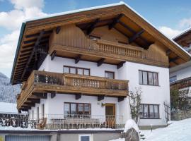 5 Bedroom Cozy Home In Hippach-schwendberg، مكان عطلات للإيجار في Grün