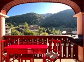 la foux d'allos au pied des pistes, hotell nära Plateau II, La Foux