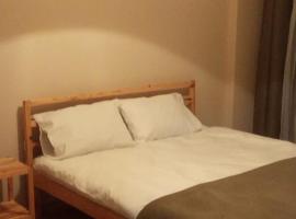 Grand ala otel konukevi, ξενοδοχείο σε Κοτζάελι