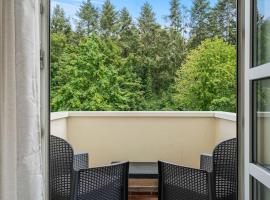 Grünes Wohnen in Düren, hotel in Düren