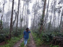 Coorg Happy Estate Stay, hotel a Madikeri