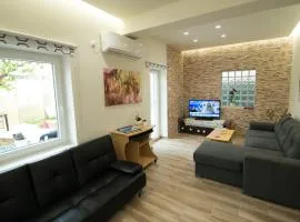 Two bedroom apartment with hidden garden