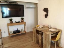 appartement cosy situé à 2mn de la plage à pied climatise – apartament w mieście Villefranche-sur-Mer