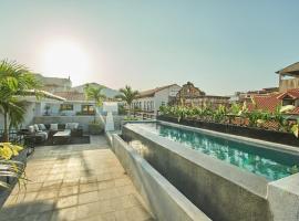 AmazINN Places Rooftop and Design Pool II