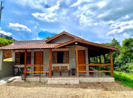 Canto das Águas, hotel with parking in Alagoa