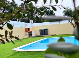 VILLAS com piscina, feriehus i Vila Nova de Gaia