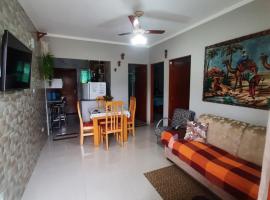 Alugo apartamento na praia cocanha, pet-friendly hotel in Caraguatatuba