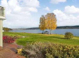 Lovely Home In Bjoneroa With Wifi