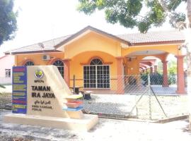 Homestay Ira Jaya - 4 Unit Rumah, hotel v destinaci Kangar