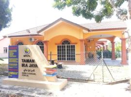 Homestay Ira Jaya - 4 Unit Rumah, hostal o pensión en Kangar