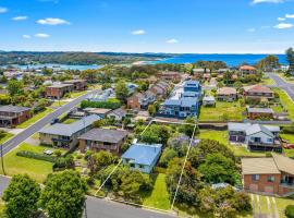 15 Clarke Street Narooma, хотел, който приема домашни любимци, в Нарума