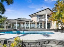 Voyagers Resort - Stunning home!, villa i Banksia Beach