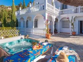 Villa El Arco Iris de la Montana Sayalonga by Ruralidays