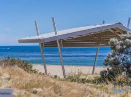 Summer Breeze at Avalon Beach