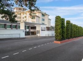 ์ค๋กฑ์ ์์นํ ํธํ
Vivanta Meghalaya Shillong