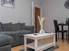 Lovely Home in Coventry, casa vacanze a Coventry