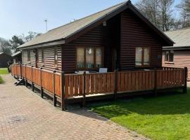 FourPar Lodge-Stunning lodge in a great location, cabin in Sewerby