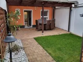 Gästehaus-Ferienwohnung-Appartement mit Terrasse - Nähe Kliniken/ Herzzentrum