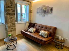 Bonito apartamento en el centro de Pontedeume., self catering accommodation in Puentedeume