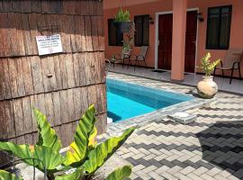 Max Garden and Pool, hotel i Paramaribo