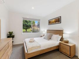 Lemon & Myrtle Cottage, holiday home in Myrtleford