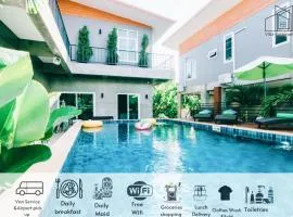 Villa Rajapruek Entire 3 villa with pool near Airport and city center