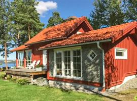 Stunning Home In Arvika With Kitchen, cabaña o casa de campo en Arvika