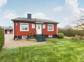Awesome Home In Laholm With 2 Bedrooms And Wifi, semesterboende i Laholm
