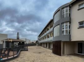 Sapphire Views Self-Catering Luxury Apartments, luxury hotel in Margate