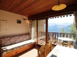 Studio cabine au pied des pistes avec balcon et parking gratuit, proche commerces - Auris en Oisans - FR-1-297-69, hotel i Auris